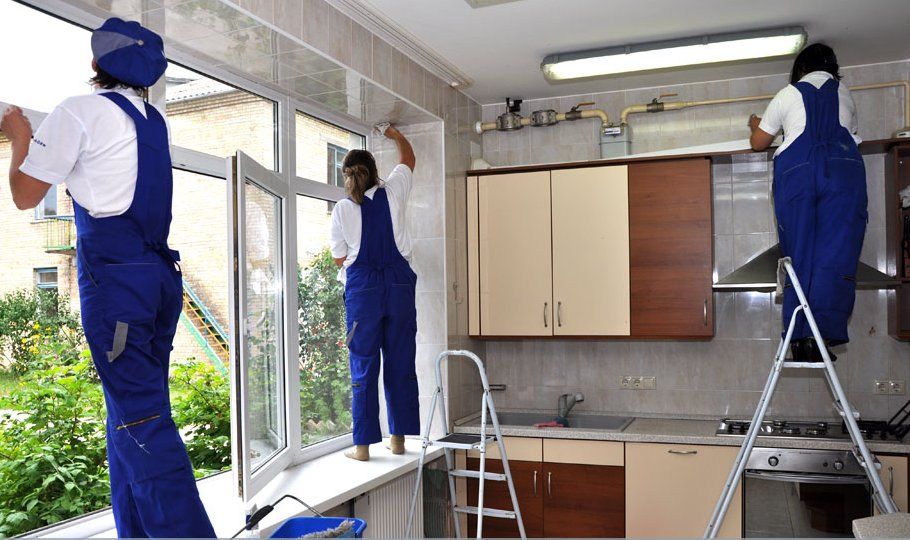 limpieza-despues-de-una-obra-de-reforma-en-una-cocina-en-casa en Villaviciosa de Odon